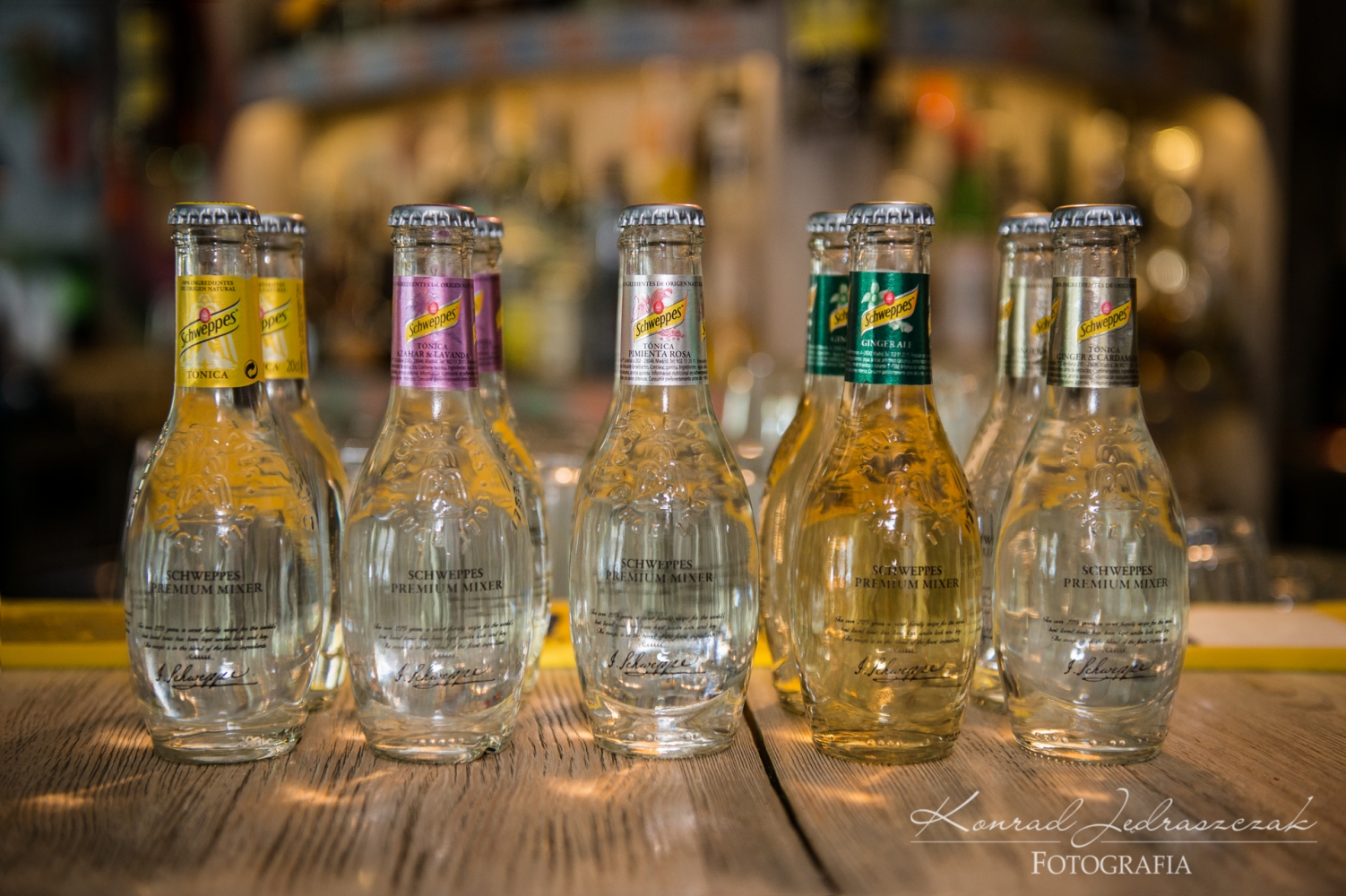 Schweppes premium mixer Bar Max
