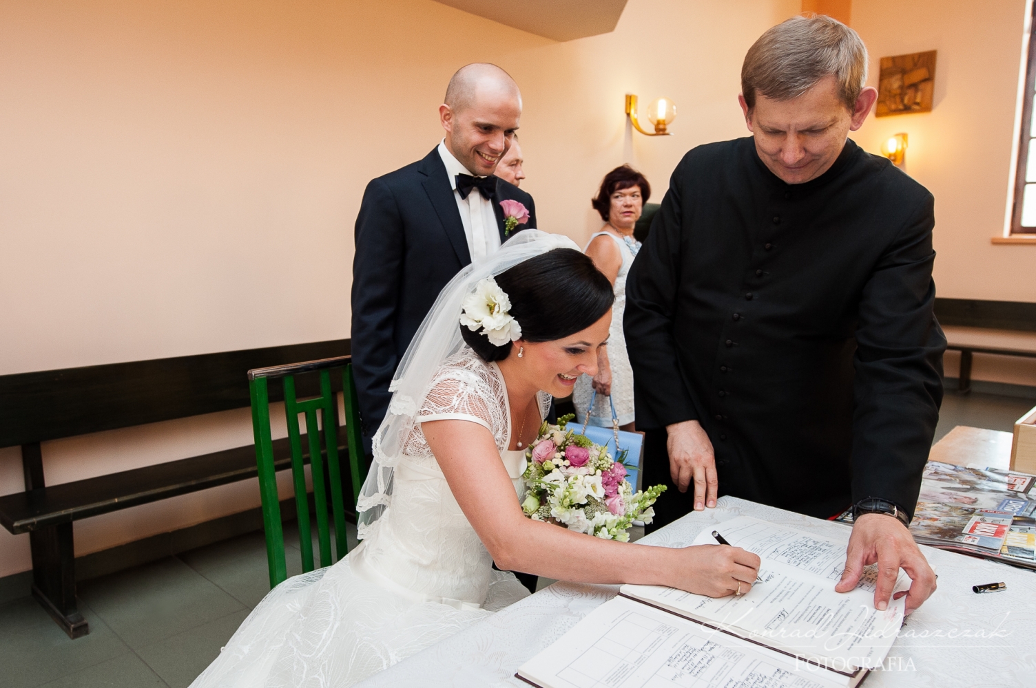 Fotografia Ślubna podpisywanie konkordatu
