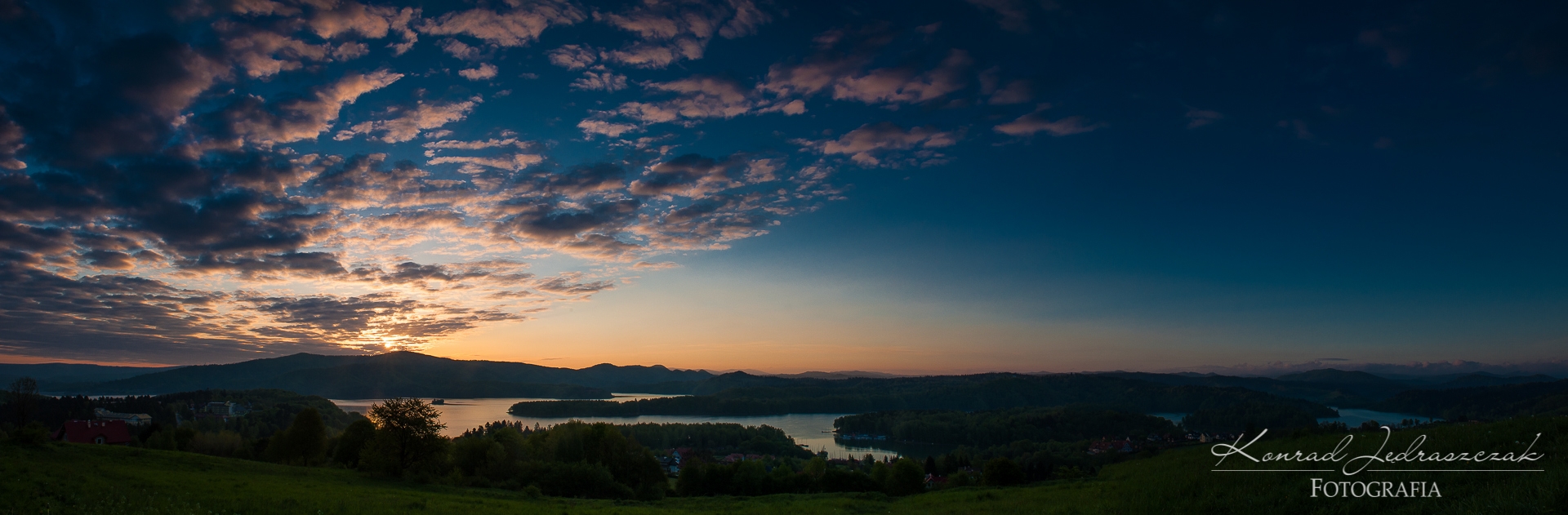 Bieszczady panorama zalewu nad Soliną Wschód słońca nad Soliną